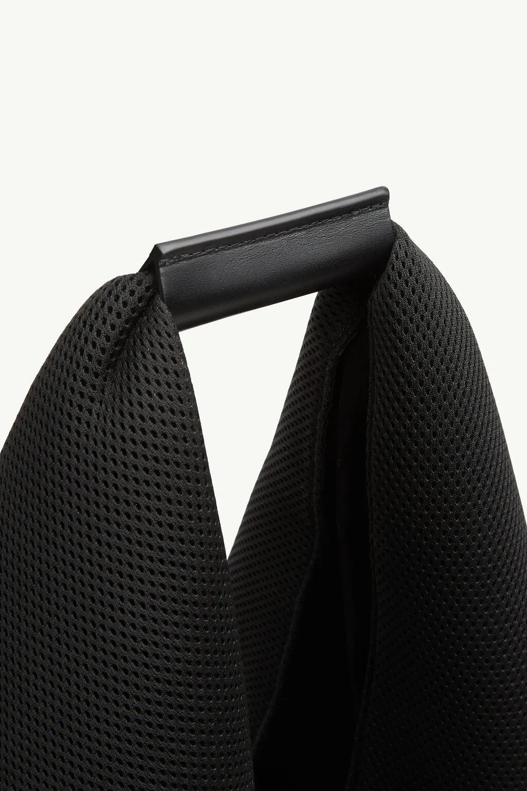 BOLSO JAPANESE NUMERIC MALLA NEGRO