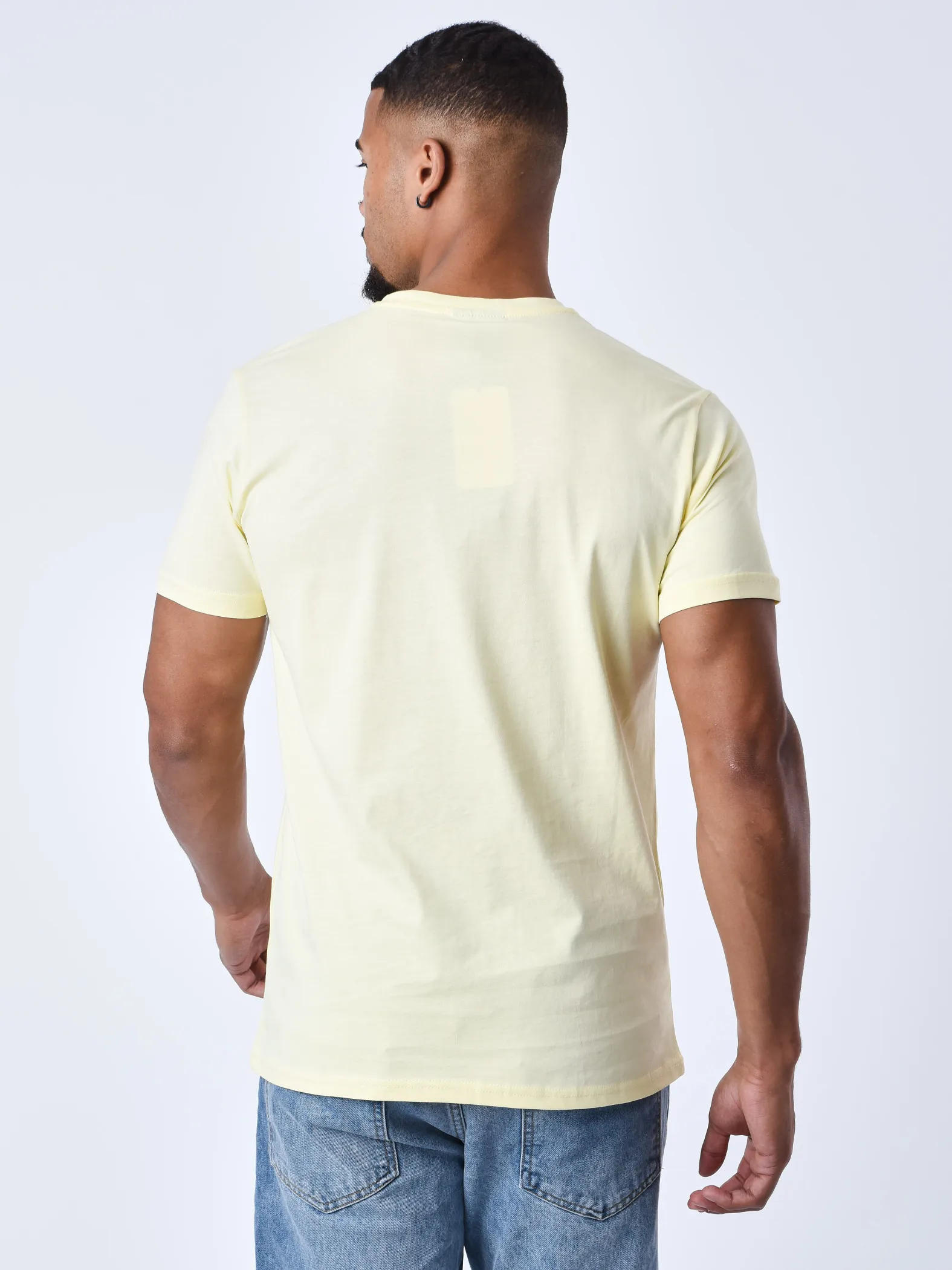 Camiseta básica con logotipo completo bordado arco iris