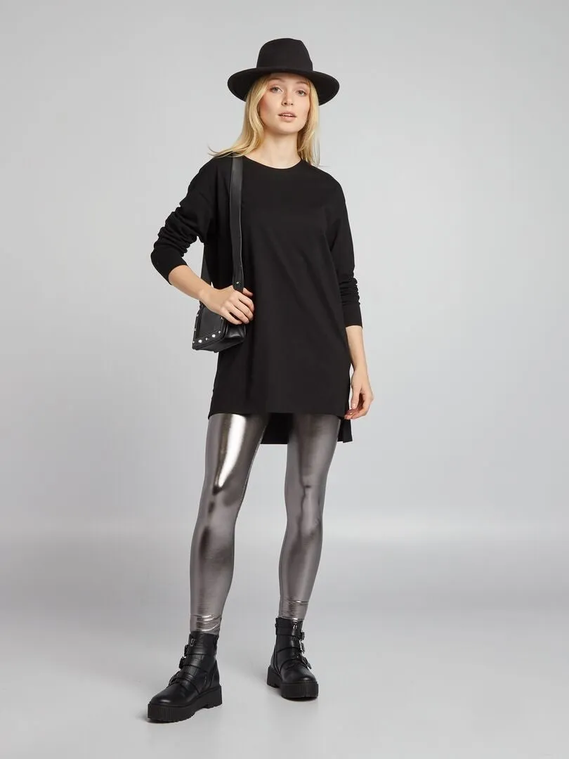 CAMISETA LARGA  NEGRO