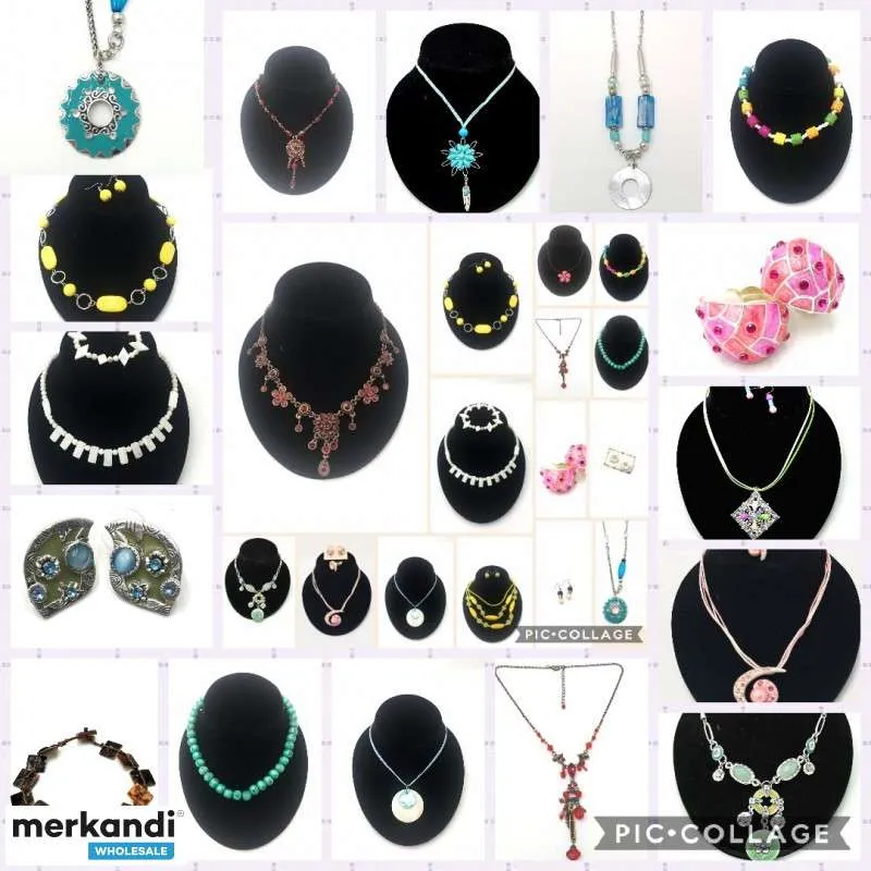 LOTE DE BISUTERíA  ANILLOS, COLLARES, PENDIENTES, PULSERAS Y ACCESORIOS PARA EL PELO  NUEVO STOCK 2023