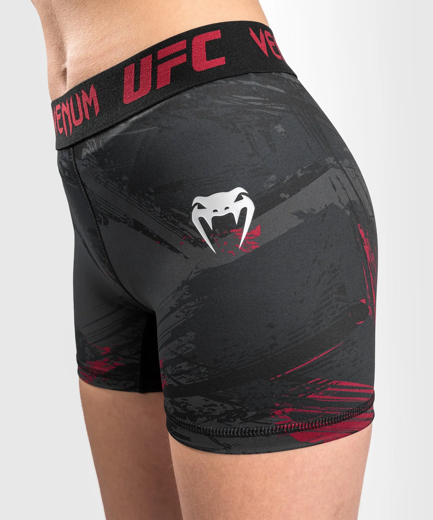 PANTALONES CORTOS UFC VENUM AUTHENTIC FIGHT WEEK 2.0 VALE TUDO  PARA MUJER   NEGRO