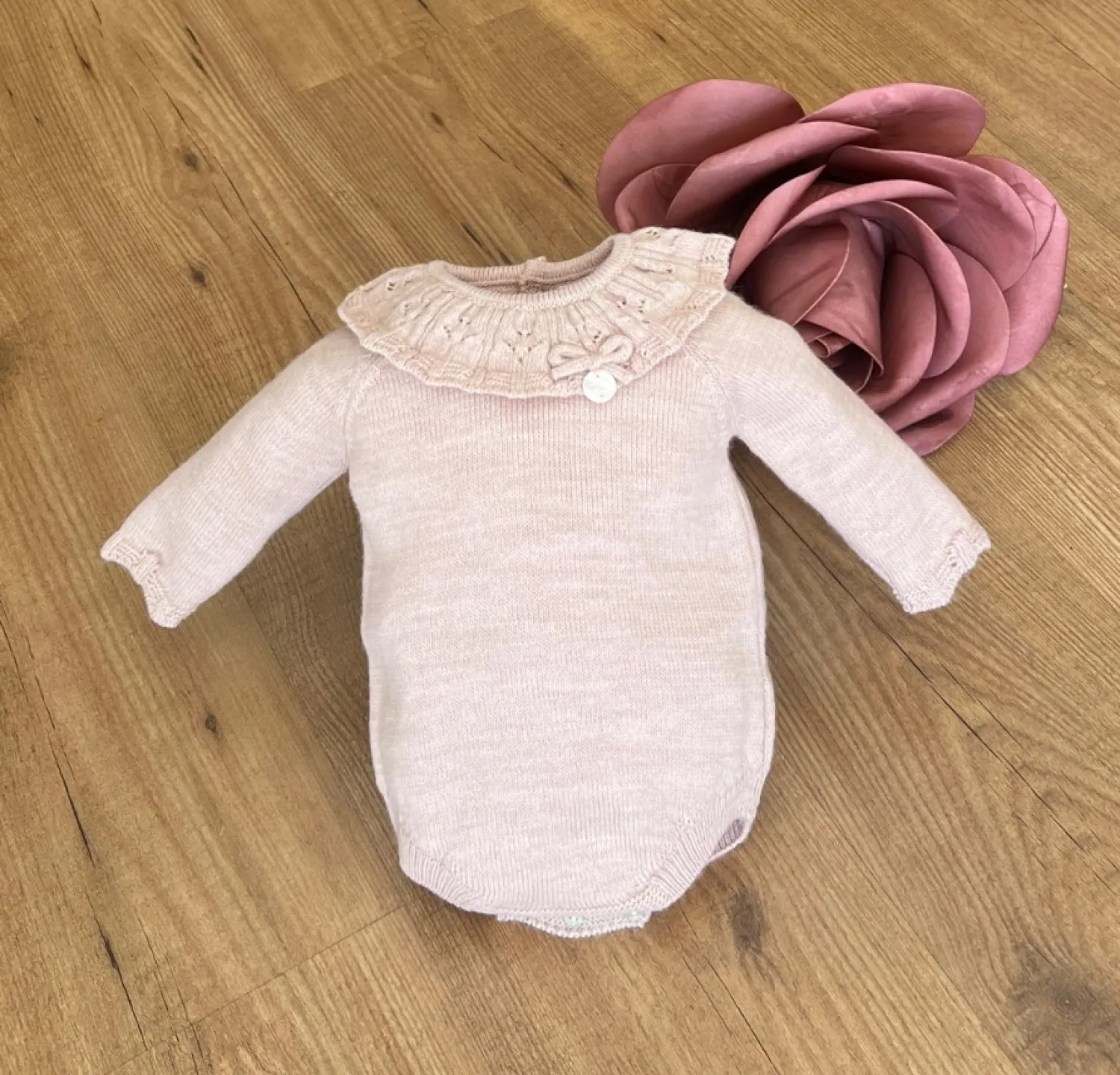 Pelele para niña de punto colección Fleur