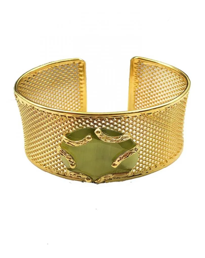 PULSERAS ANCHAS DE MUJER DORADAS Y VERDES DE INVITADA DE BODA