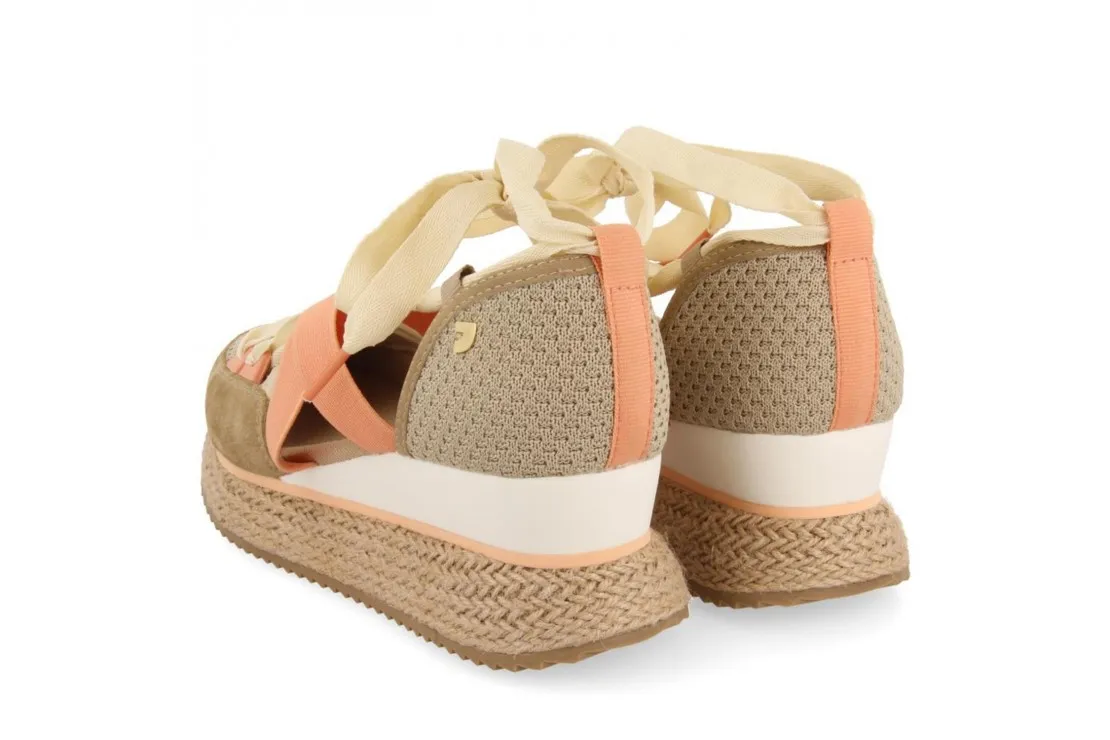 SNEAKERS ABIERTOS BEIGE CON CUÑA PARA MUJER TOTNES