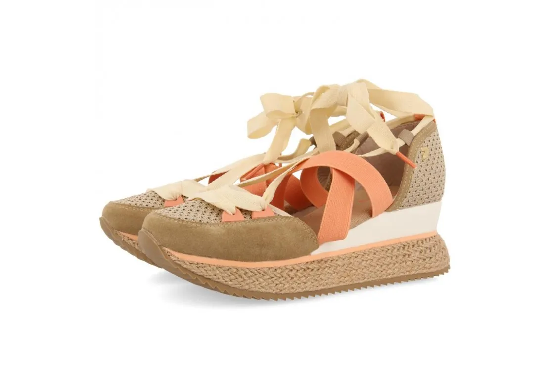 SNEAKERS ABIERTOS BEIGE CON CUÑA PARA MUJER TOTNES